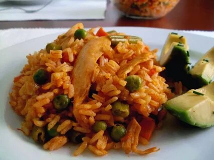 Los Antojos de Clara: Arroz con pollo colombiano