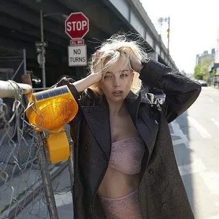 Caroline Vreeland image