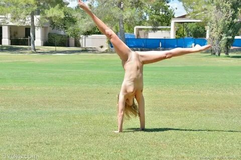 Exhibitionist does some naked cartwheels in the park - Pichu