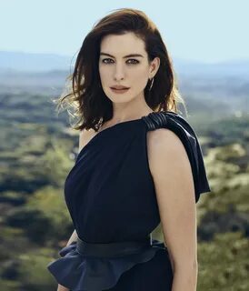 Anne Hathaway: Town & Country Magazine 2019 -04 GotCeleb