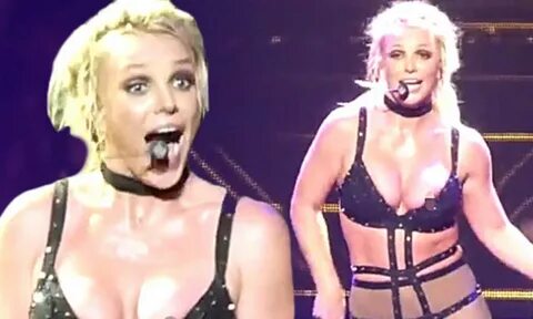 Britney Spears Suffers Nip Slip During Maryland Concert Daily Mail.