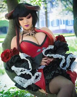 Yaya Han Cosplay Cleavage Pictures (16 pics) - OnlyFans Leak