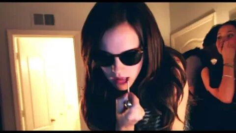 Трейлер Элитное общество (The Bling Ring) смотреть онлайн ви