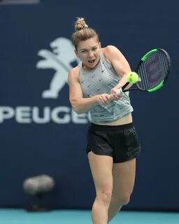 SIMONA HALEP Practice at Miami Open Tennis Tournament 03/16/