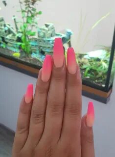 Best 10 Neon Pink ombre Nails, Farbboomer, Ballerina - Page 