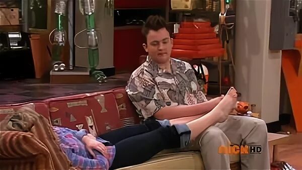 jennette mccurdy foot massage - Crazy For Feet Forum