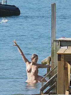 Marion Cotillard skinny dipping in the ocean - Cap-Ferret, F