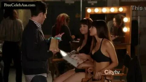 Hannah Simone Hot In Bikini From New Girl : XXXBunker.com Po