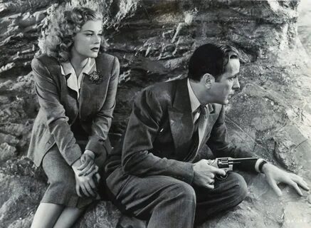 Greenbriar Picture Shows: Bogart Busts Up a Bund