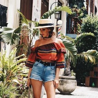 Keeping it casual in Cuba!✌🏻✌🏻 Search: Havana Off.