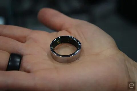 Oura’s second-generation ring is a better fit for your finge
