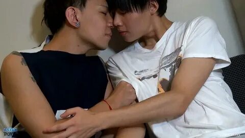 Sexy Asian Twinks Suck And Finger Each Other Until They Cum 