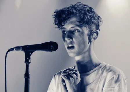 Troye Sivan, freed from YouTube’s limitations, is making gre