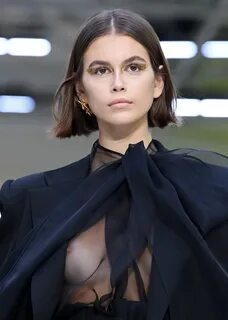 Kaia Gerber (Valentino fashion show, Paris, 29.09.2019): chi