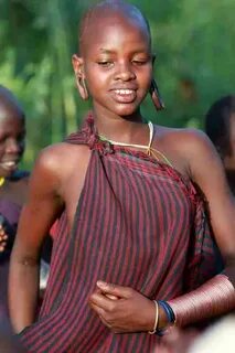 Ethiopian Tribes, Suri Girl - Dietmar Temps, photography