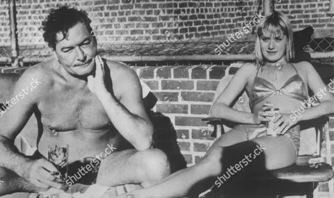 Errol Flynn Beverly Aadland Redaksjonelt arkivbilde - Arkivb