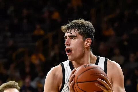 Iowa Basketball: Luka Garza Becomes First Hawkeye to Earn Na