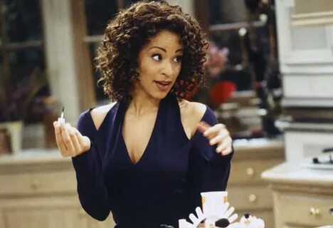 Fresh Prince's Hilary Banks - A.K.A. Karyn Parsons - Is More