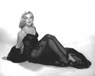 Leslie Parrish Feet (21 photos) - celebrity-feet.com