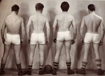 Boys in short shorts: Vintage soccer lads in short shorts