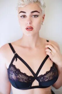 Stefania Ferrario : Photo Bra, Dita von, Dita von teese