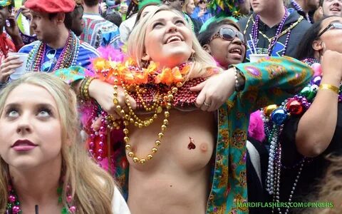 Boobs at Mardi Gras 2016 - Alrincon.com