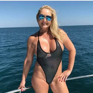 MILFModels : 💗 😍 💗 Sexy MILF Instagram 👉 bit.ly/2DkaYxZ Link