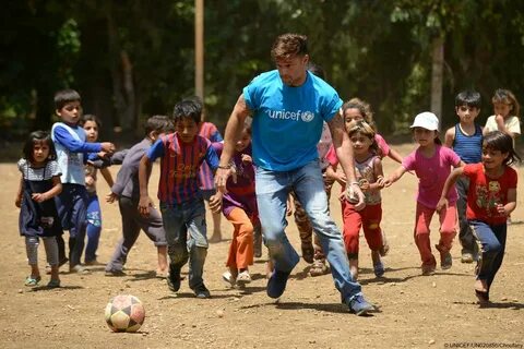 Goodwill Ambassador ricky_martin plays football with Syrian 