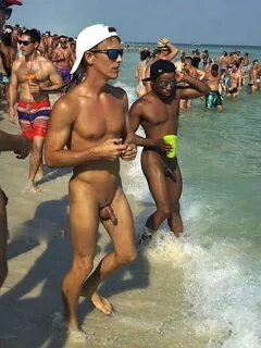 nudists on the beach - Page 39 - GayBoysTube