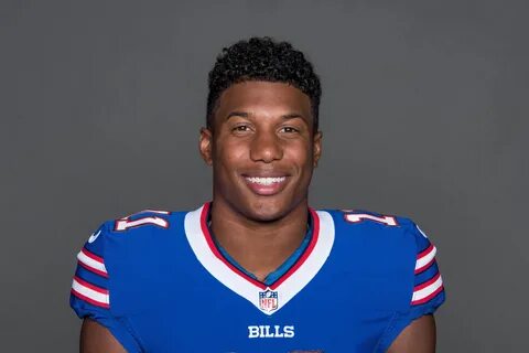 Quién es Zay Jones, el jugador de NFL que trató de lanzarse 