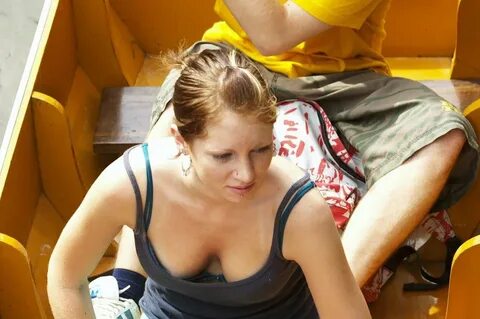 DownblouseBabes3 Twitterissä: "Down her blouse on a boat ...