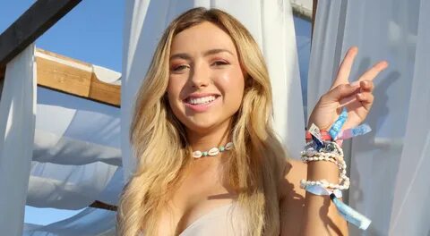 Peyton List Wraps Filming on New Movie 'Swimming for Gold!' 