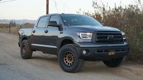 Tundra Transformation Leveling Kit with 35 inch tires - YouT