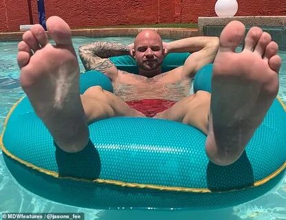Man makes $4,000 a month selling 'sexy' photos of his FEET D