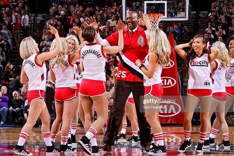 Former Portland Trail Blazers player Jerome Kersey greets th