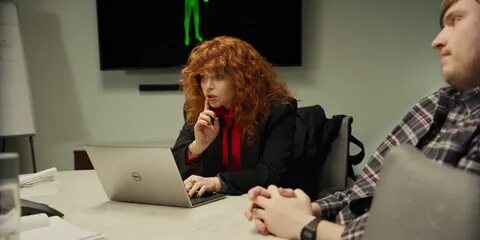 Dell Notebook Used By Natasha Lyonne (as Nadia Vulvokov) In 