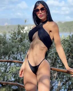 Stephany Gonzalez Sexy Photos & Videos