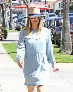 Kaley Cuoco Spring Outfit Ideas - Out in Los Angeles, 4/2/20