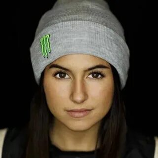 Hailie Deegan on Twitter Female racers, New profile pic, Cre