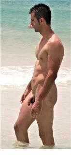 ★ Bulge and Naked Sports man : Nude Beach Nice Guy’s Dick Sh