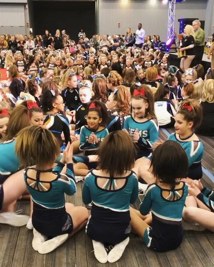 Gems Cheer Stars (@gems_cheer) • Видео в Instagram.