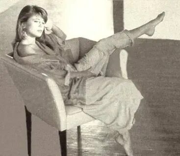 Linda Hamilton Feet (29 photos) - celebrity-feet.com