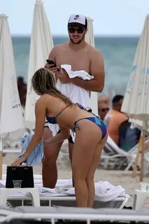 Brittany Williams bikiniyle Miami plajında - 8