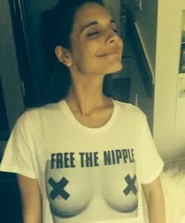 Neighbours' Caitlin Stasey shares selfie of herself sporting