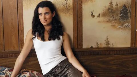 Free download Cote de Pablo Wallpapers CelebrityWallpapersHQ