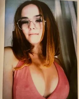 Zoey Deutch - Imgur