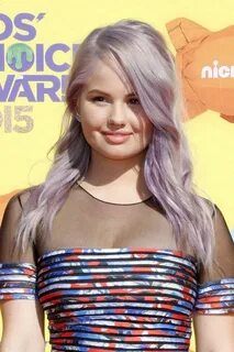 Debby Ryan's Hairstyles & Hair Colors Steal Her Style Debby 