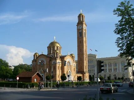 File:Banja Luka Crkva i Opstina Zgrada.JPG - Wikipedia