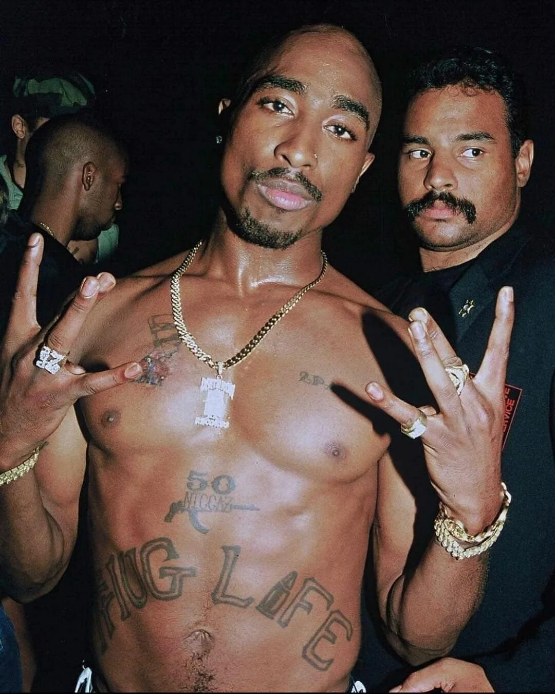 👑 Fans of 2Pac 👑 в Instagram: "Happy Birthday to the G.O.A.T 🐐 👑 ...