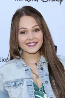 KELLI BERGLUND at T.J. Martell Foundation Family Day in Stud